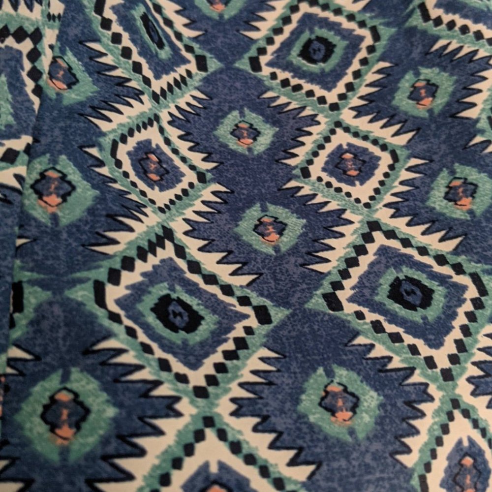 Patterned Tank Top - Picture 5 of 6